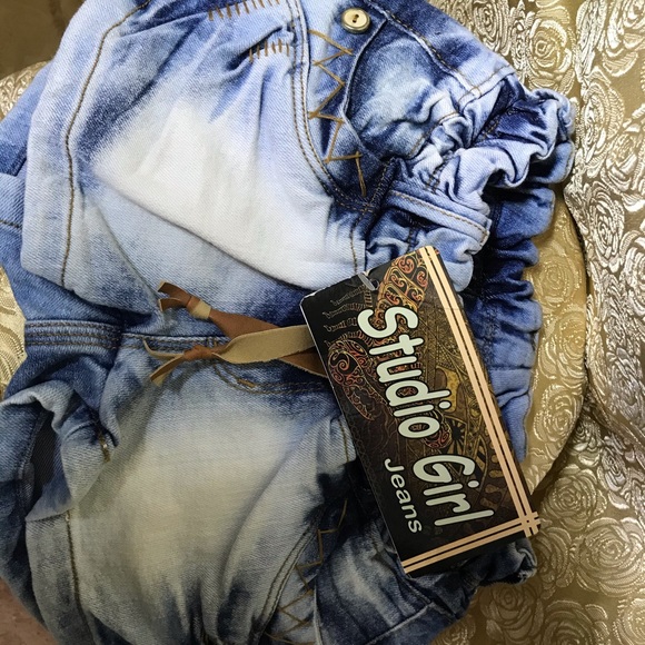 Short - Picture 3 of 4